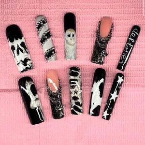 Black and White Deftones press on nails